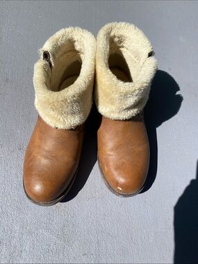 4/$20 fur lined boots